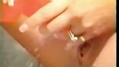 Курва го цица својот дечко дик и таа завршува со сперма во уста